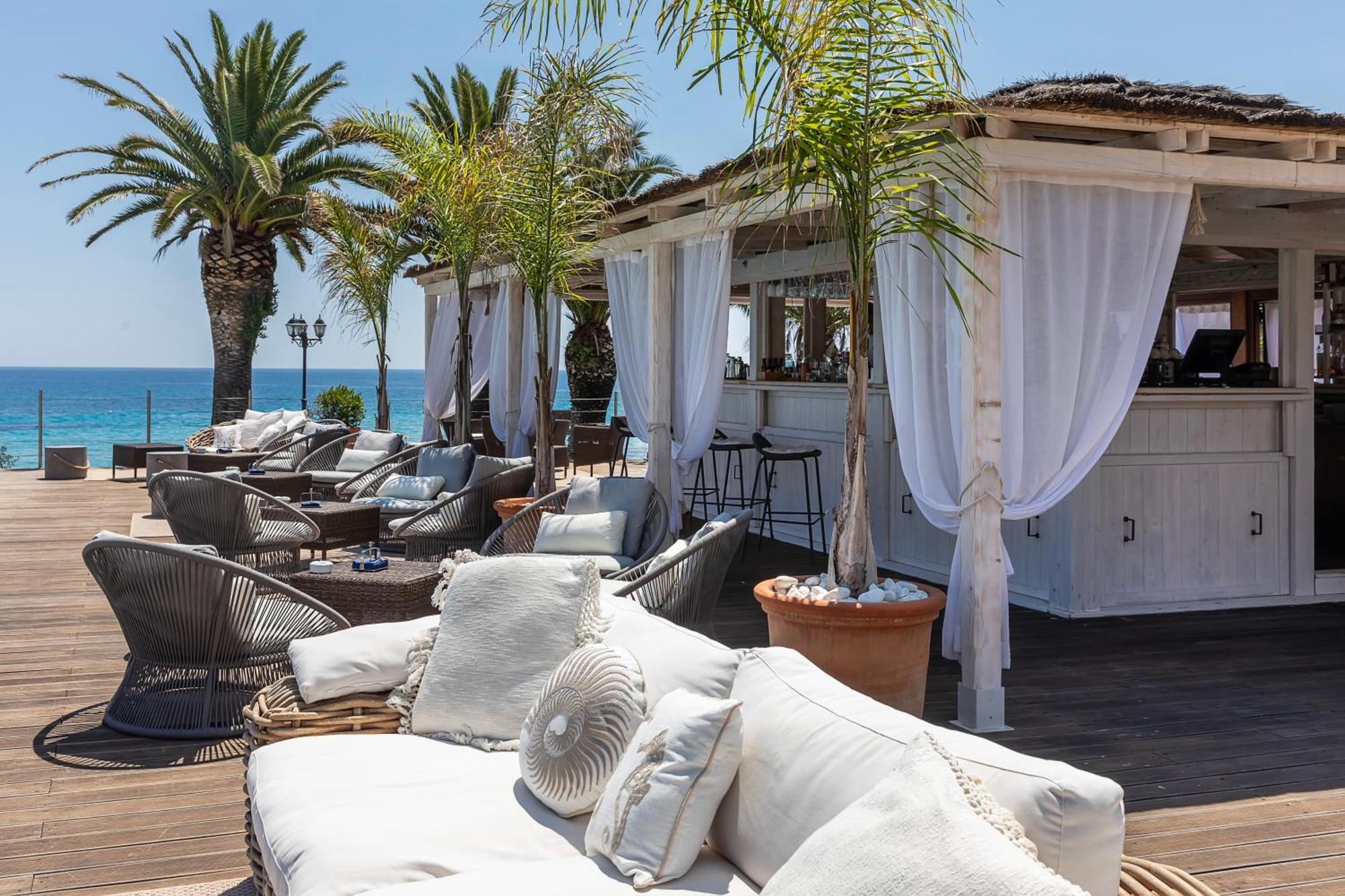 La Del Re - Adults Only - Small Luxury Of The World