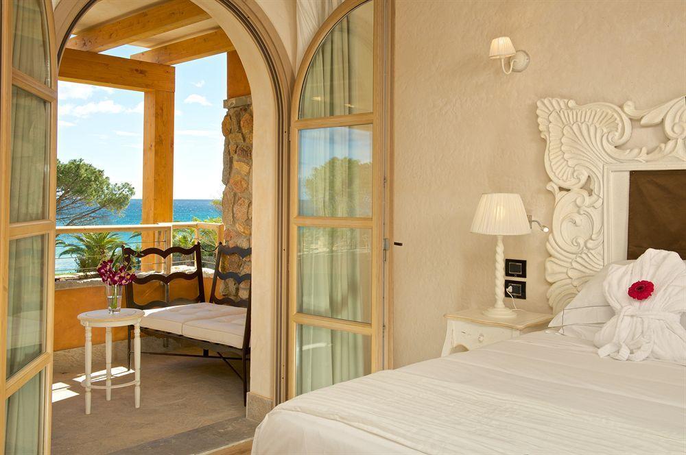 La Del Re - Adults Only - Small Luxury Of The World